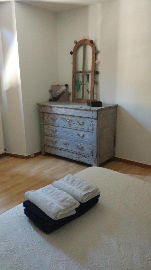 Chez Sylvie, Chambre Calme แซงต์-เลยอง-ซูร์-เวแซร์ ภายนอก รูปภาพ